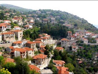 Καρύταινα: Ένα από τα πιο όμορφα και ιστορικά χωριά της Ελλάδας (φωτό, βίντεο)
